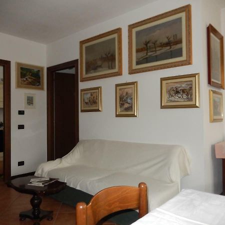 Al Calypso Bed & Breakfast Curtatone Bagian luar foto