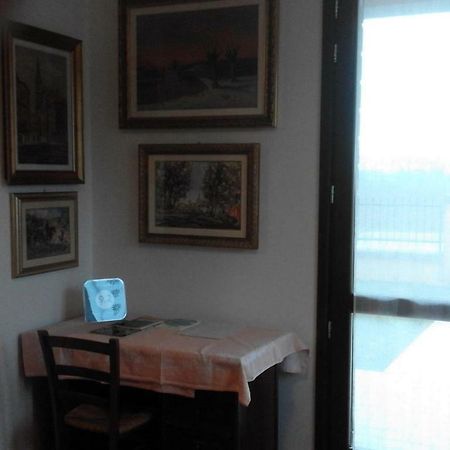 Al Calypso Bed & Breakfast Curtatone Bagian luar foto