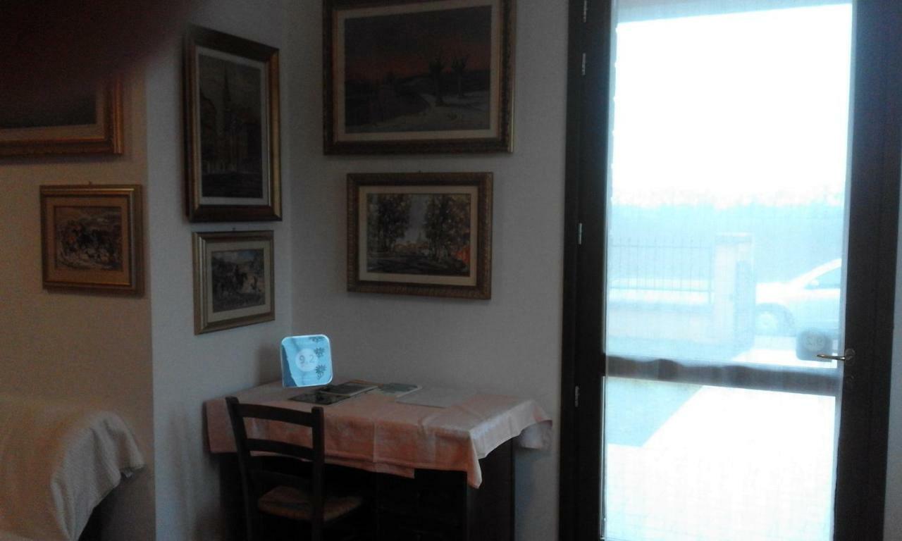 Al Calypso Bed & Breakfast Curtatone Bagian luar foto