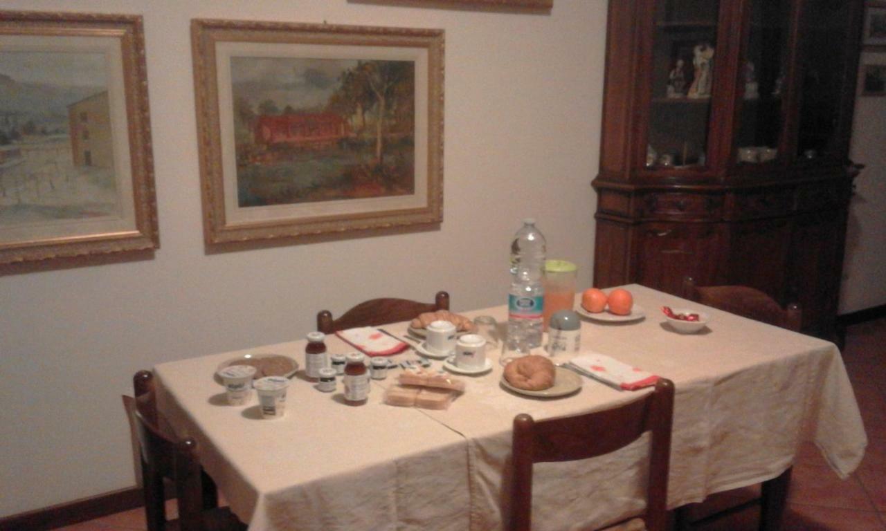 Al Calypso Bed & Breakfast Curtatone Bagian luar foto